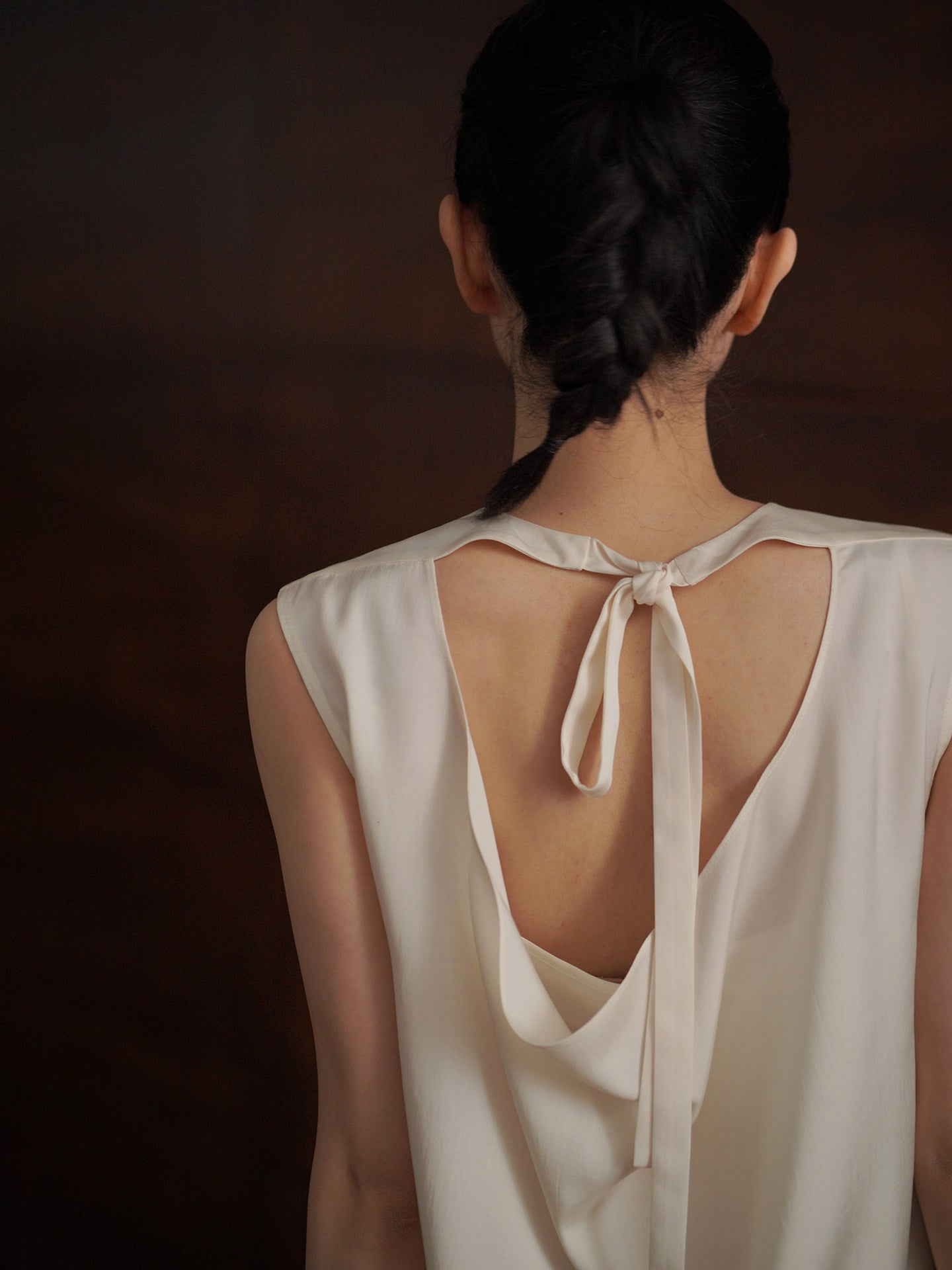 Open Back Sleeveless Dress_BDHL8298
