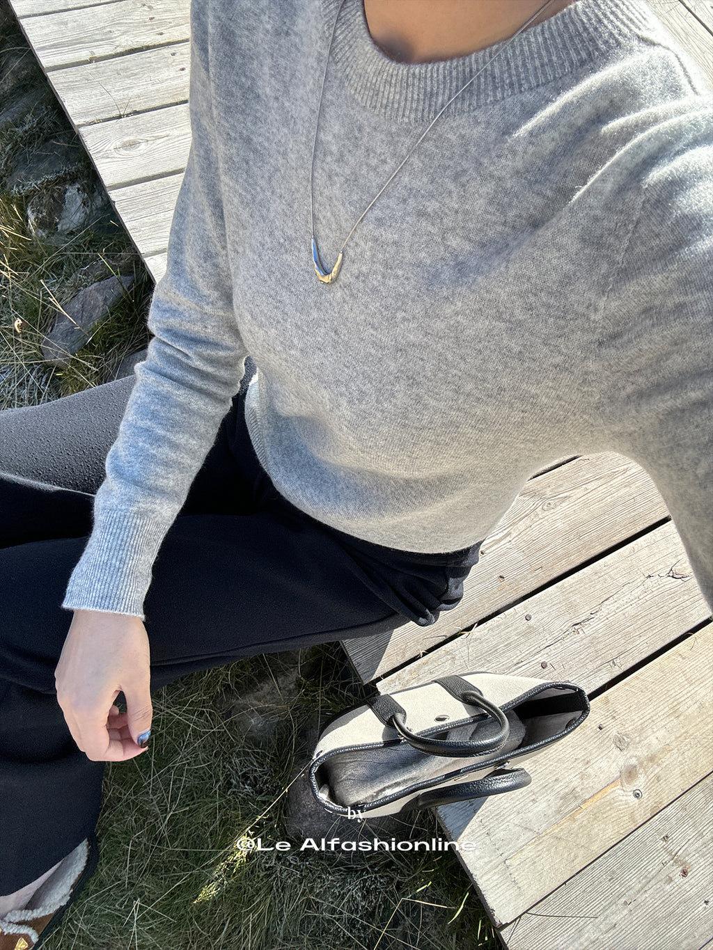 Relaxed-Fit Knit Tops_BDHL7922