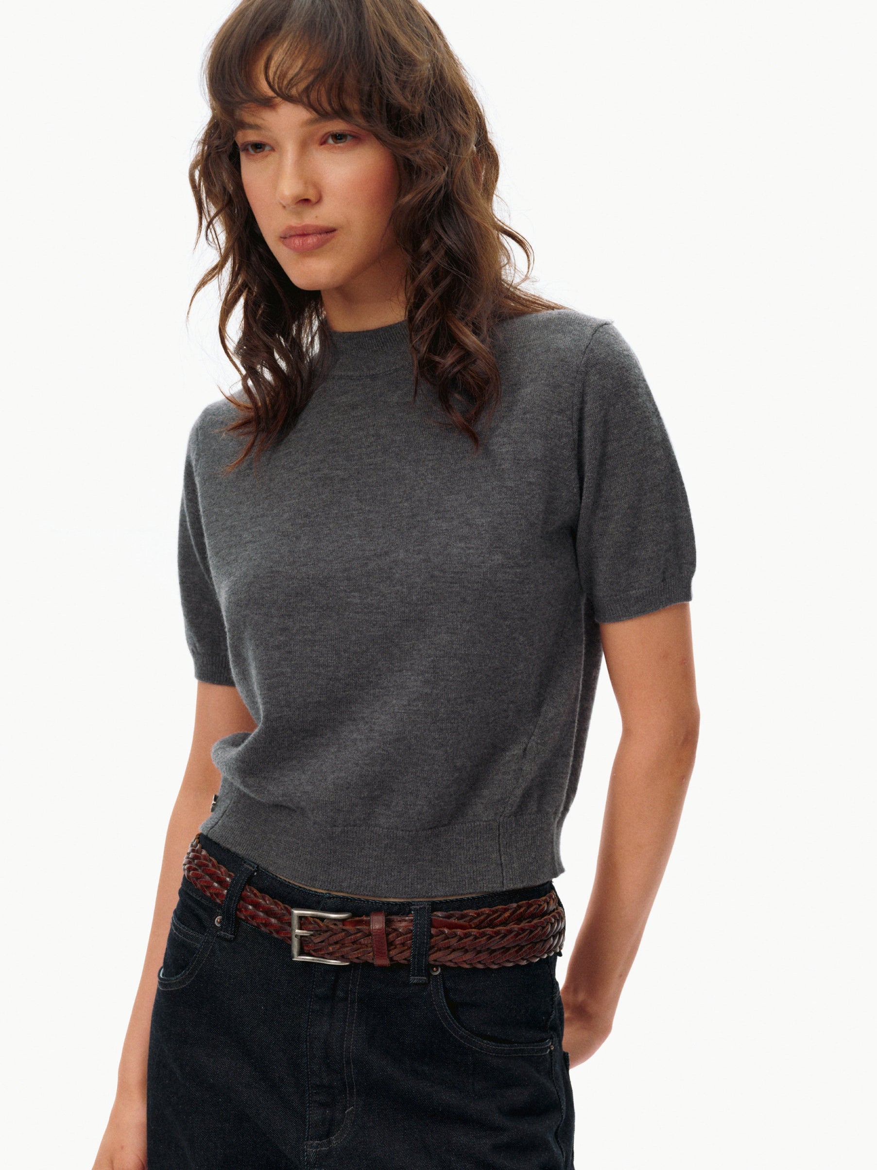 High-Neck Short-Sleeved Knit Tops_BDHL8106