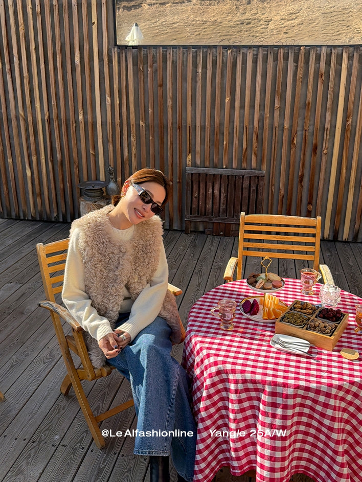 Round-Neck Fur Gilet_BDHL7919