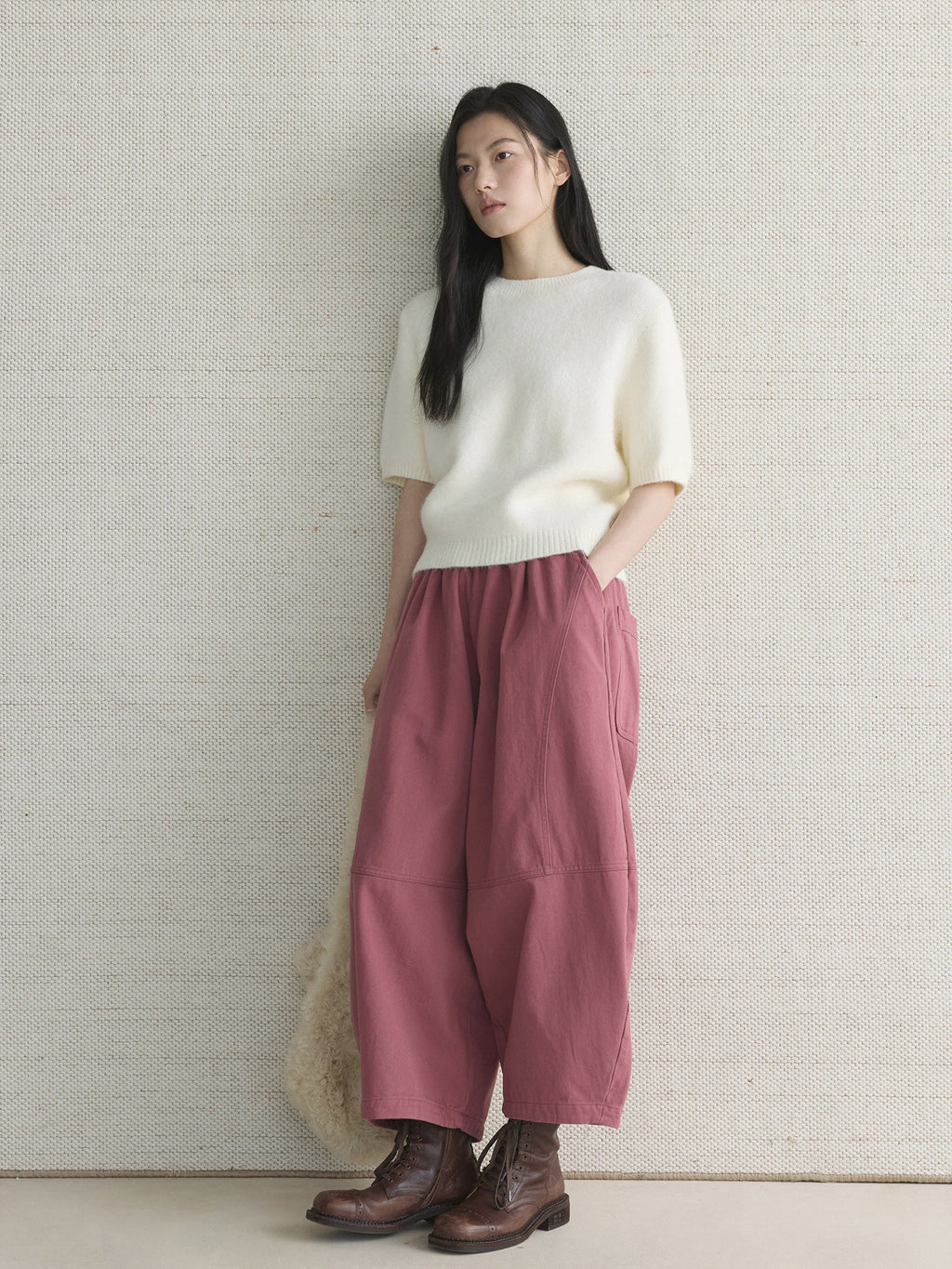 Simple Short-Sleeved Knit Tops_BDHL8149