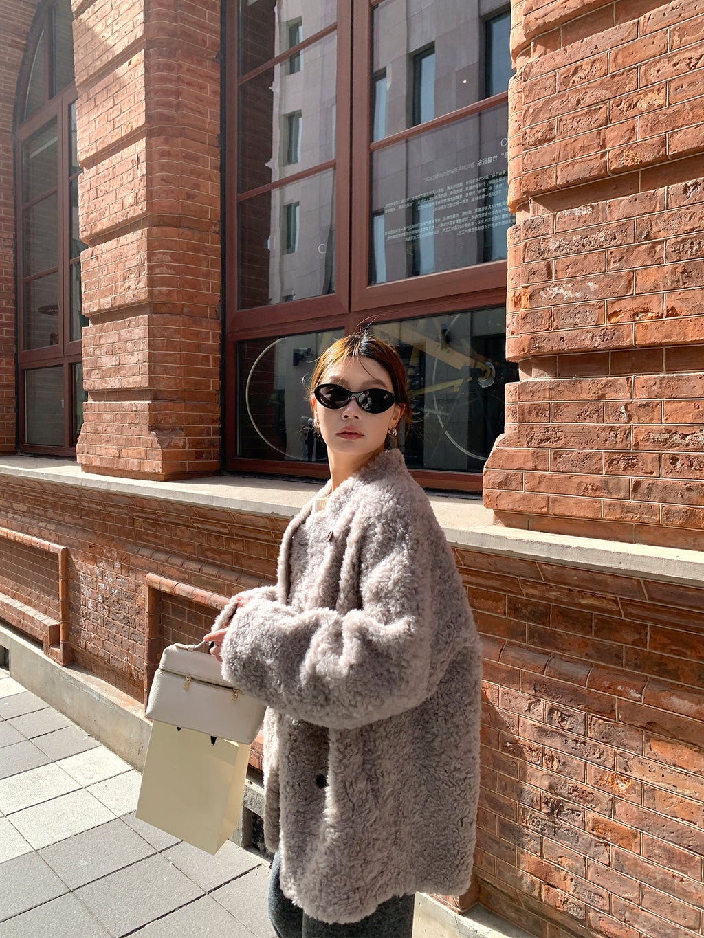 Double-Breasted Fur Coat_BDHL8047