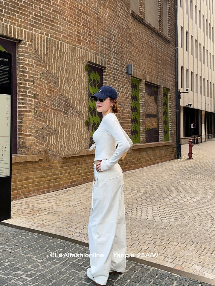 Relaxed-Fit Curved Cargo Pants_BDHL8011