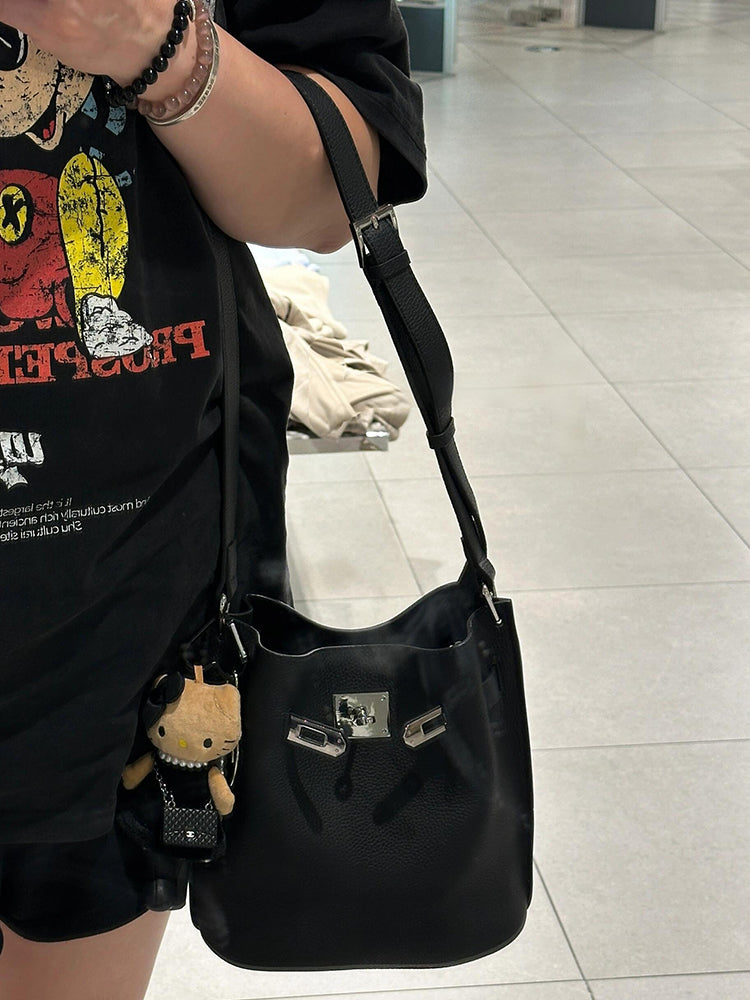 皮革水桶肩背包_BDHL7954