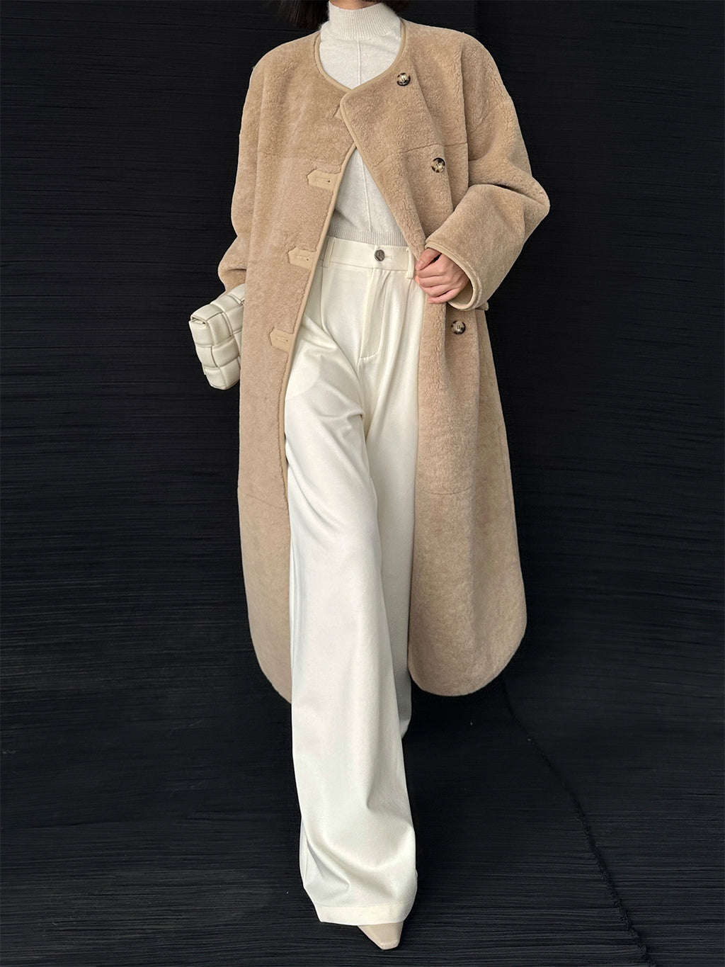 High-Neck Slim Knit Tops_BDHL8021