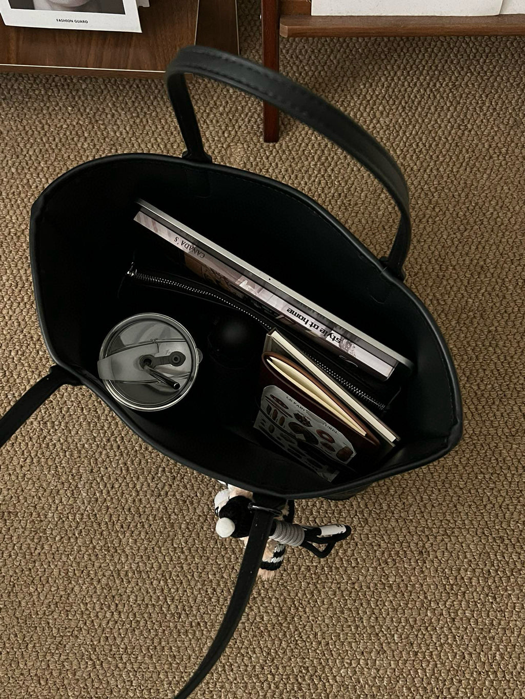 Elephant-Print Black Tote Bag_BDHL8023