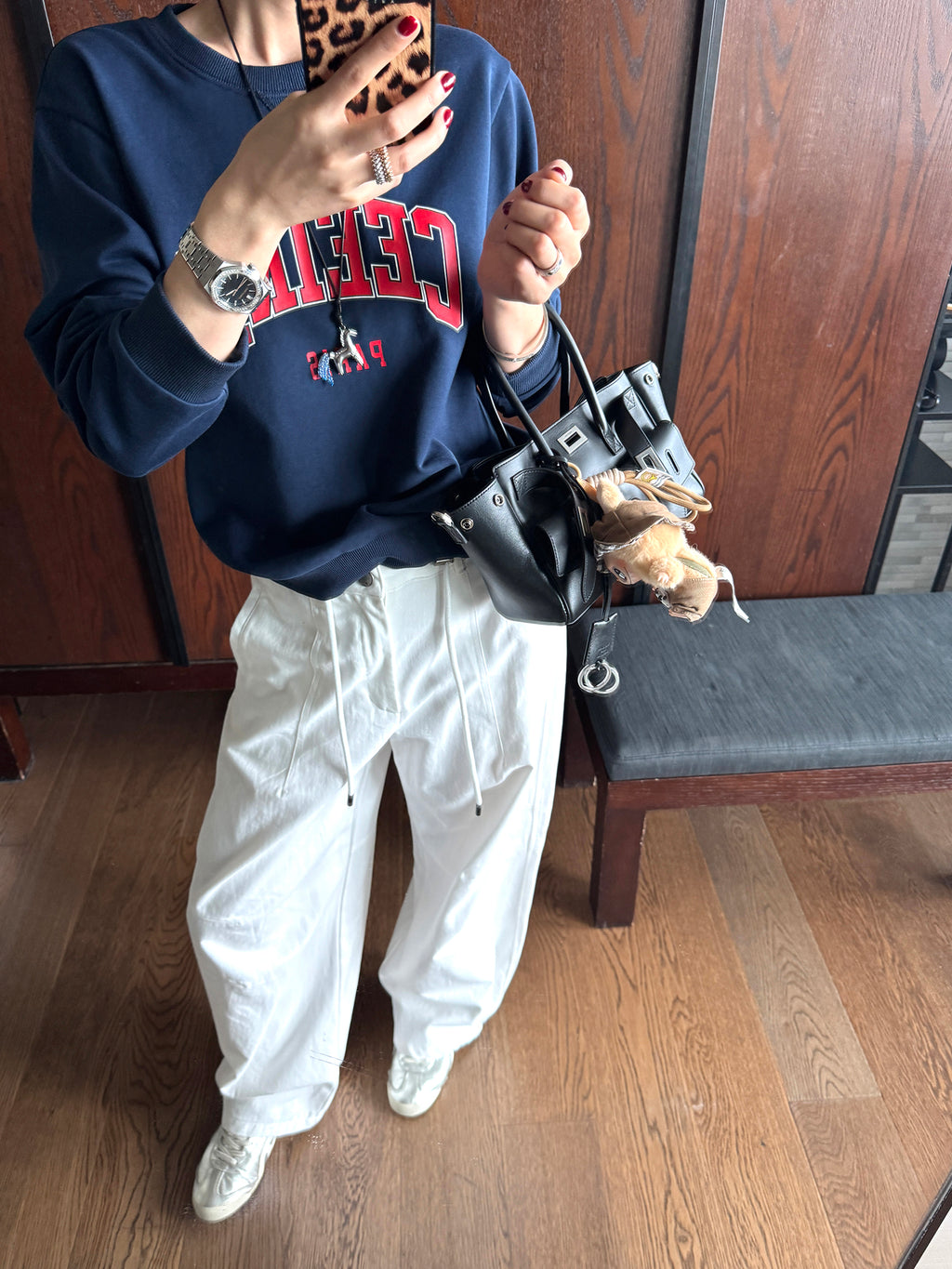 Relaxed-Fit Curved Cargo Pants_BDHL8011