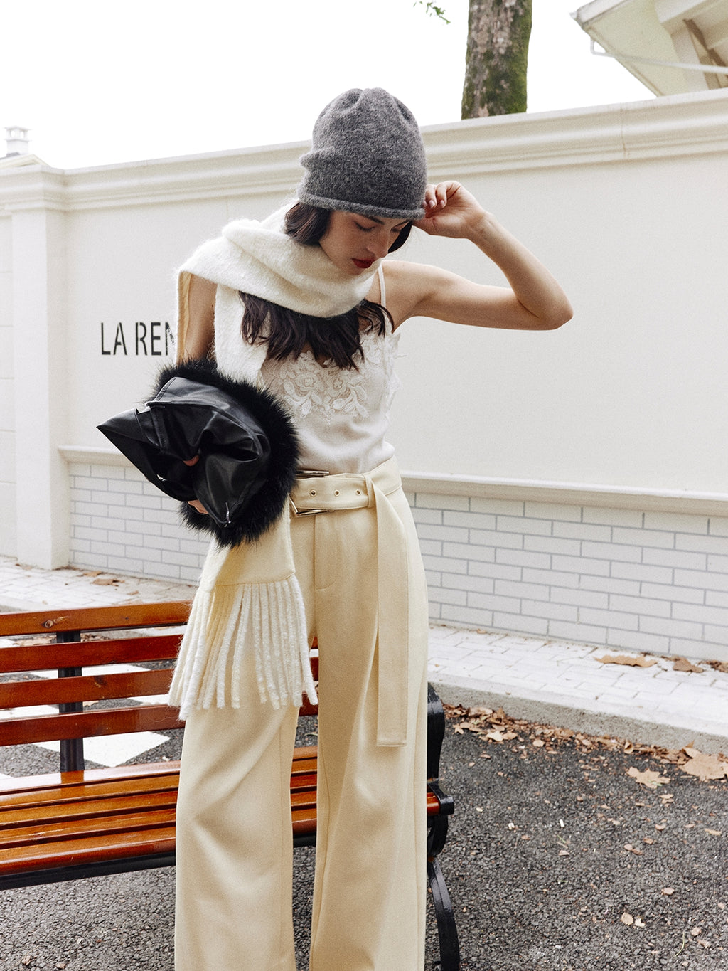 Wide-Belt White Suit Pants_BDHL7998