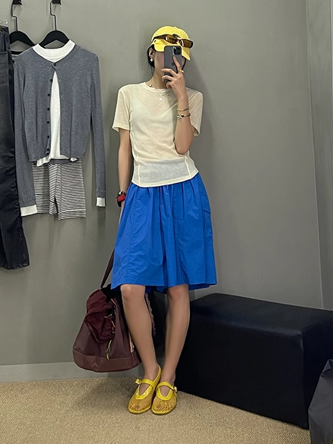 Slightly Transparent T-Shirt_BDHL7410