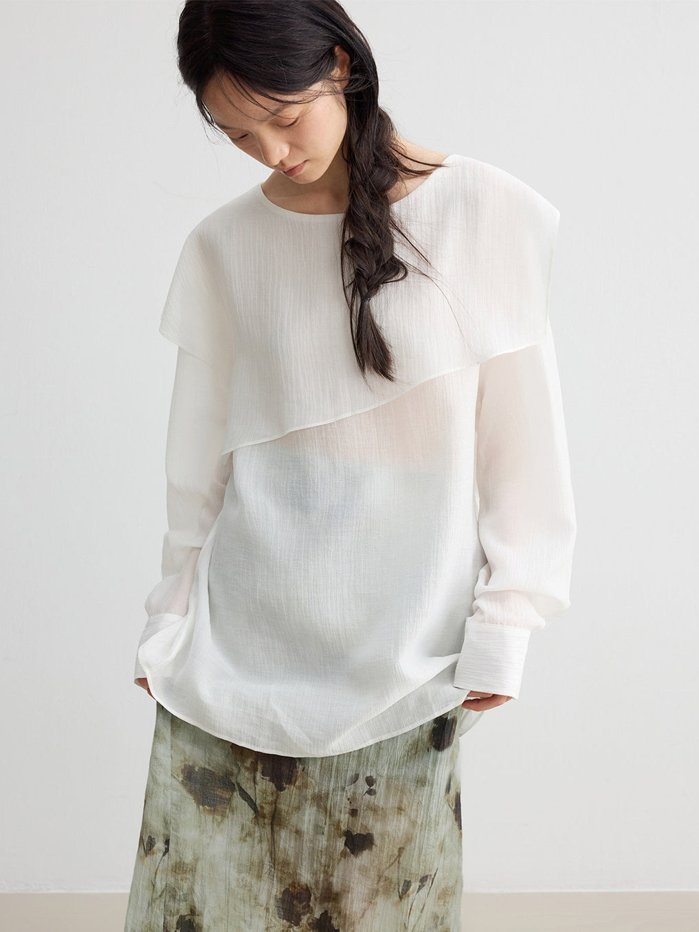 Asymmetrical Loose-Collar Blouse_BDHL8155