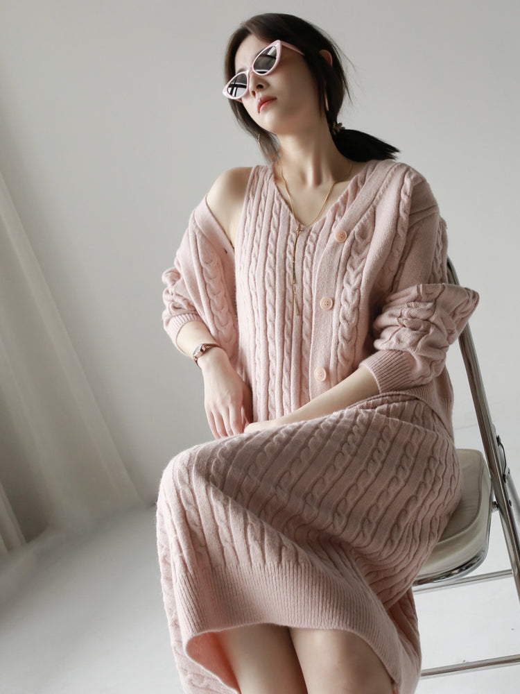 Twisted Knit Cardigan And Dress_BDHL6718