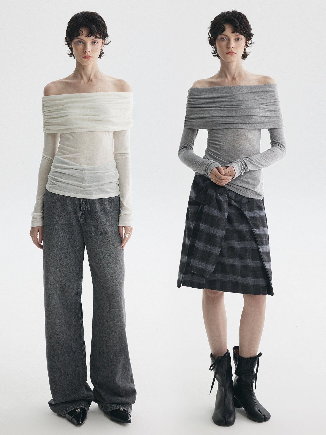 Lightweight Off-Shoulder Pleated Tops_BDHL7727