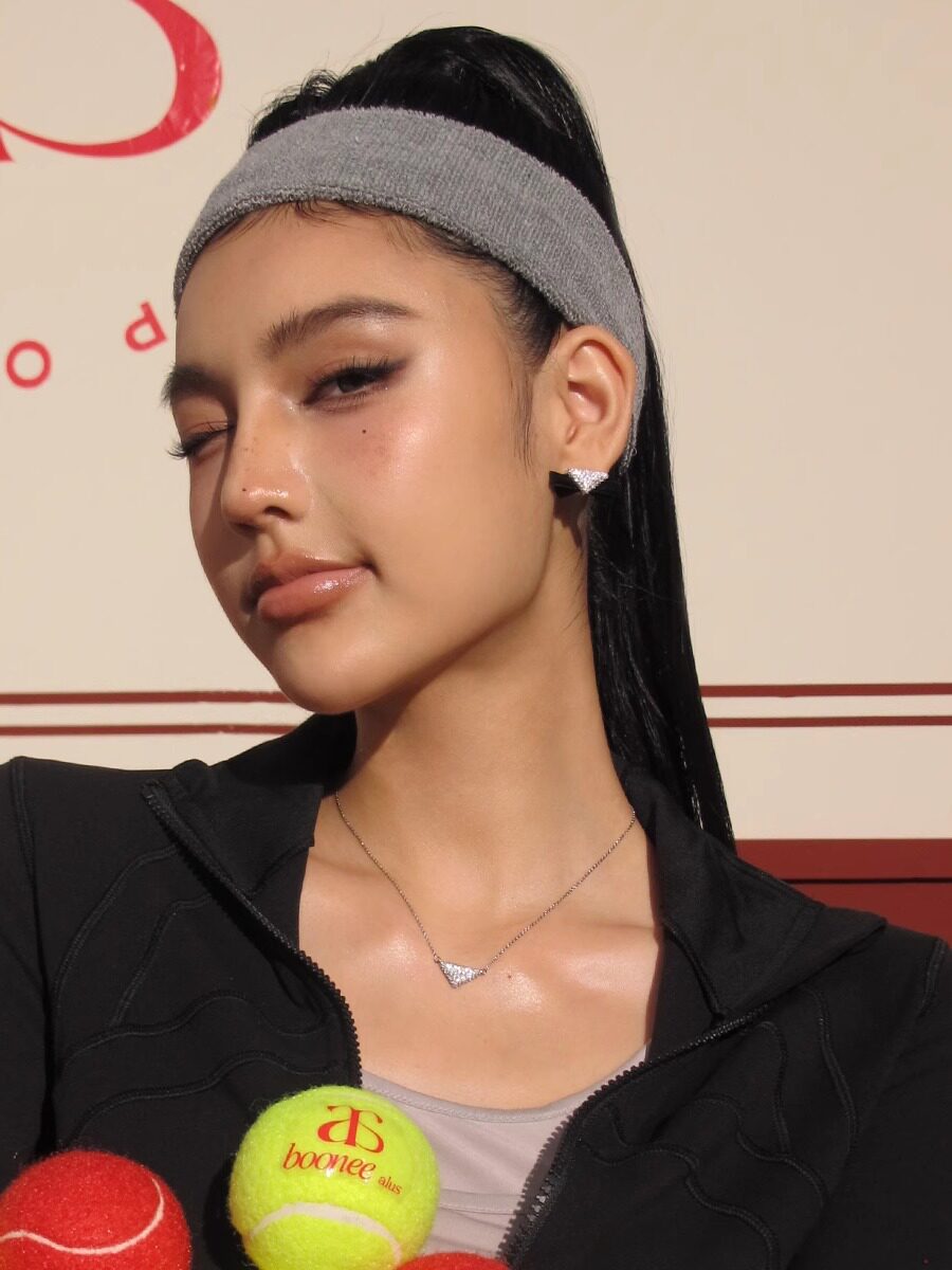 Pave Triangle Pendant Necklace_BDHL8470