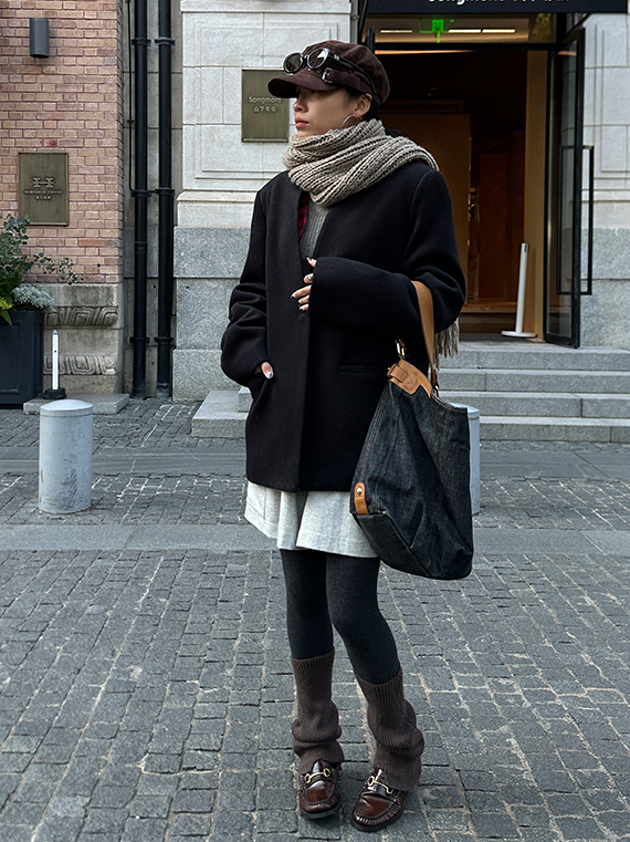 Loose Small V-Neck Coat_BDHL6795