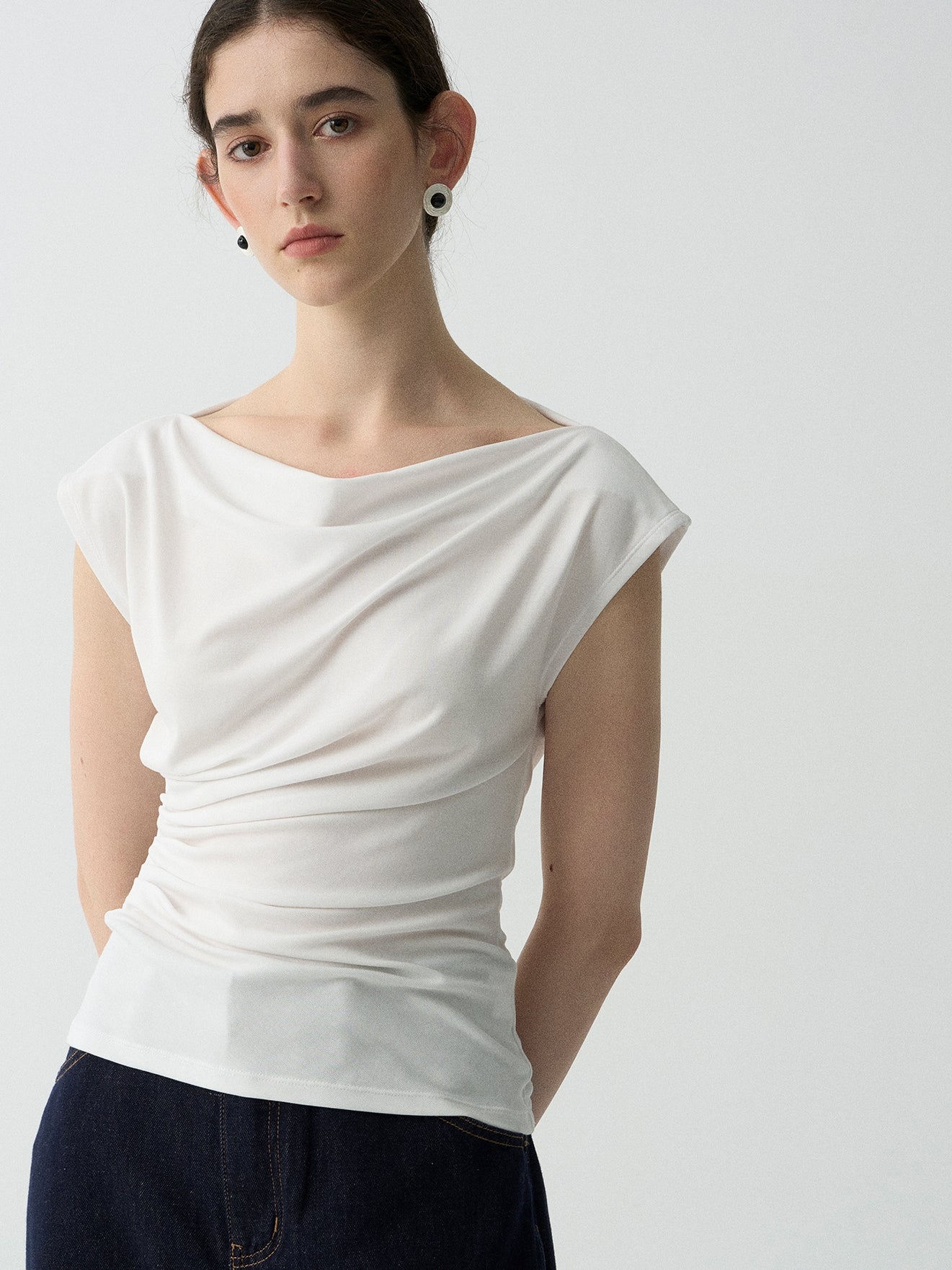 One-Shoulder Draped Tops_BDHL7625
