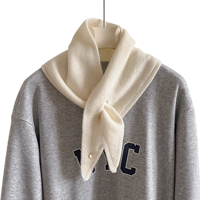 Wool Knit Triangle Scarf_BDHL8480