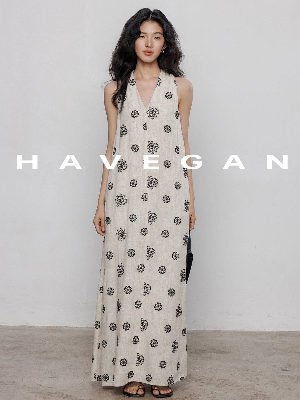 V-Neck Embroidered Floral Dress_BDHL7237