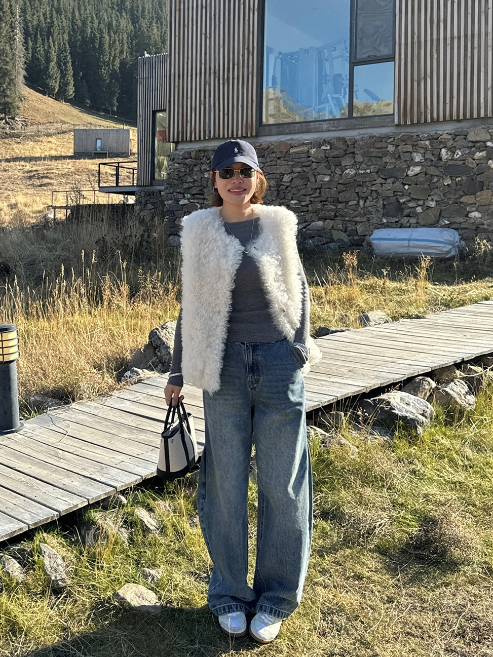 Round-Neck Fur Gilet_BDHL7919