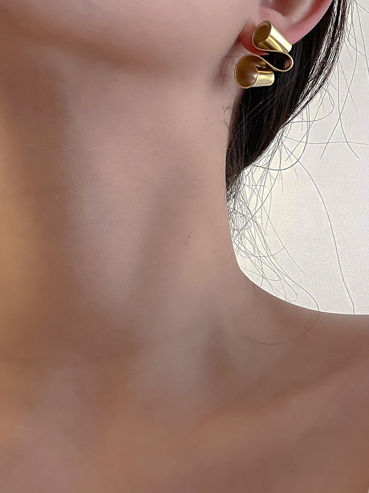 Twisted Irregular Pierced Earrings_BDHL7468