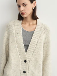 Loose Silhouette V-Neck Cardigan_BDHL6542