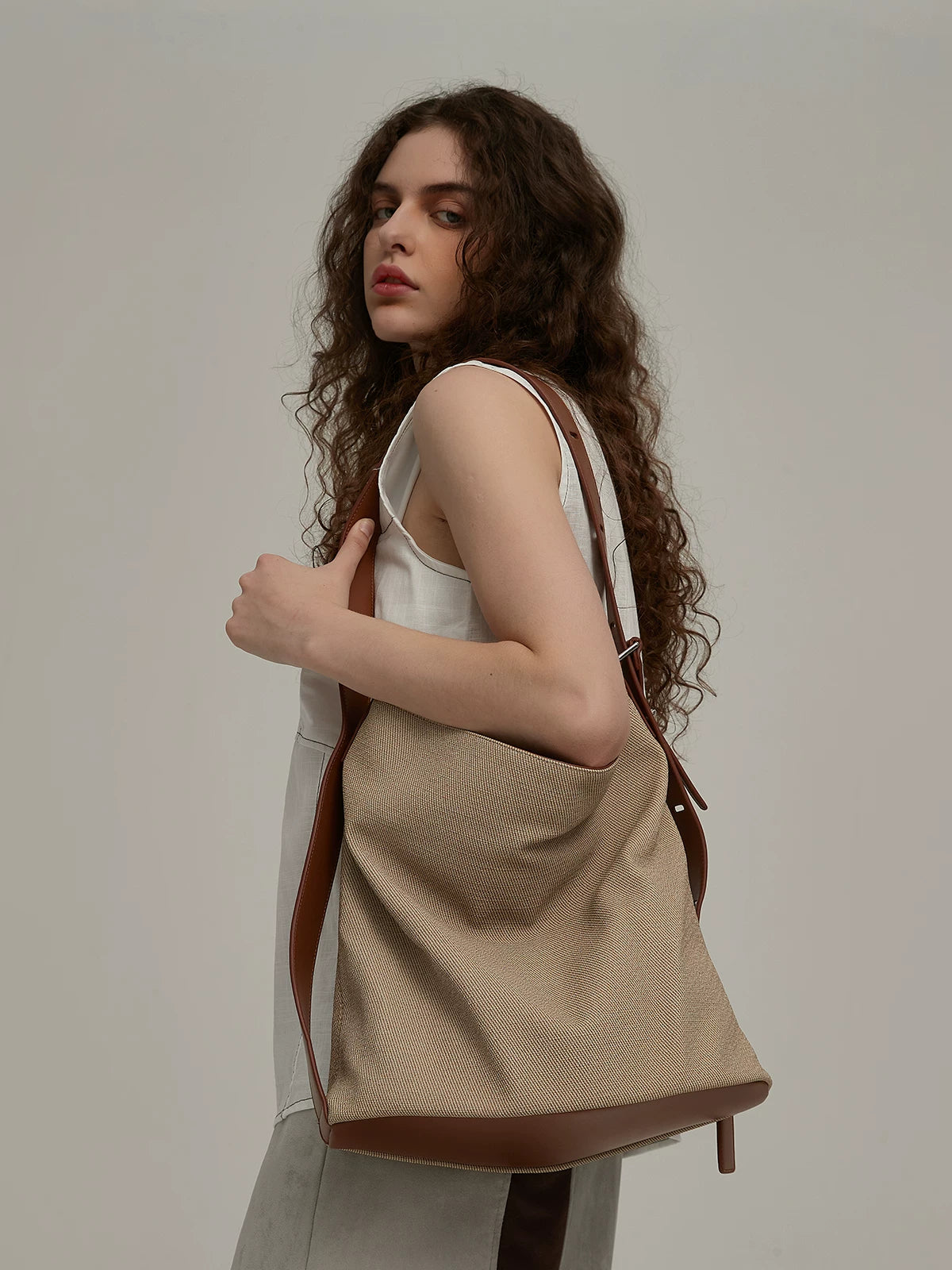 Canvas Look Two Way Tote_BDHL8449