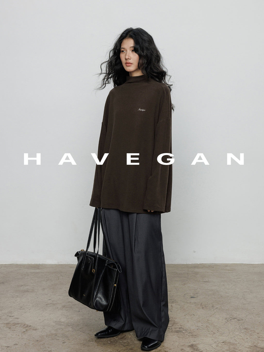 高領刺繡上衣_BDHL7894