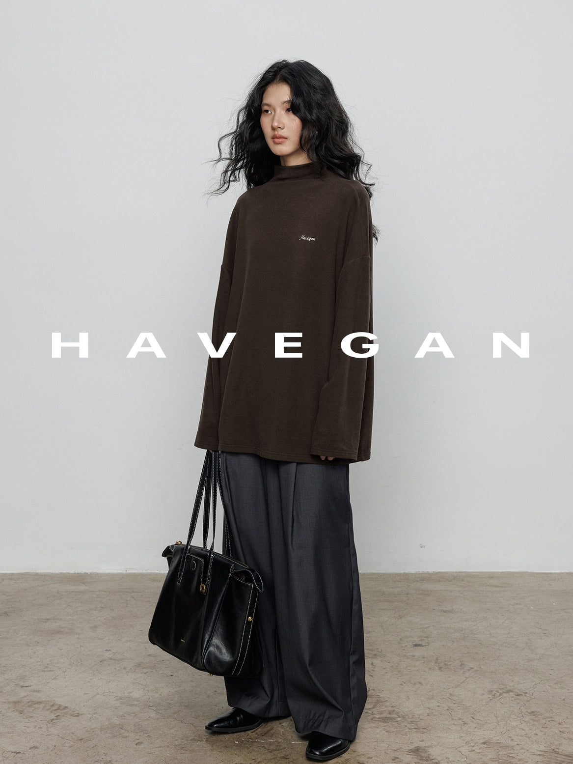 高領刺繡上衣_BDHL7894