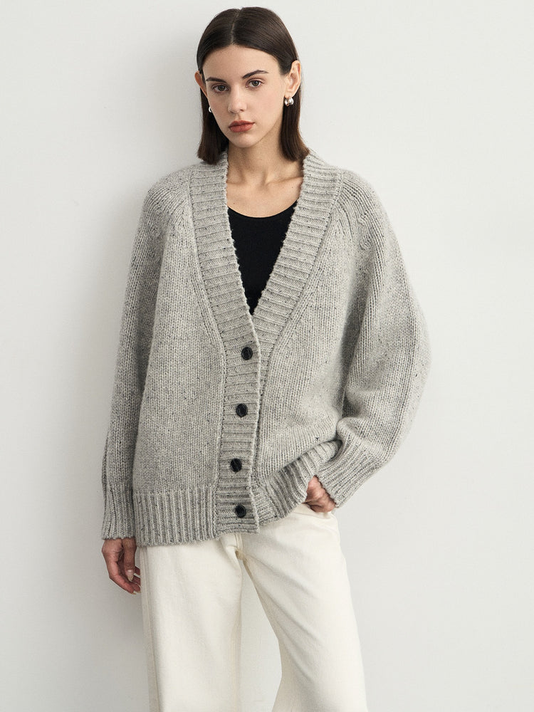 Loose Silhouette V-Neck Cardigan_BDHL6542