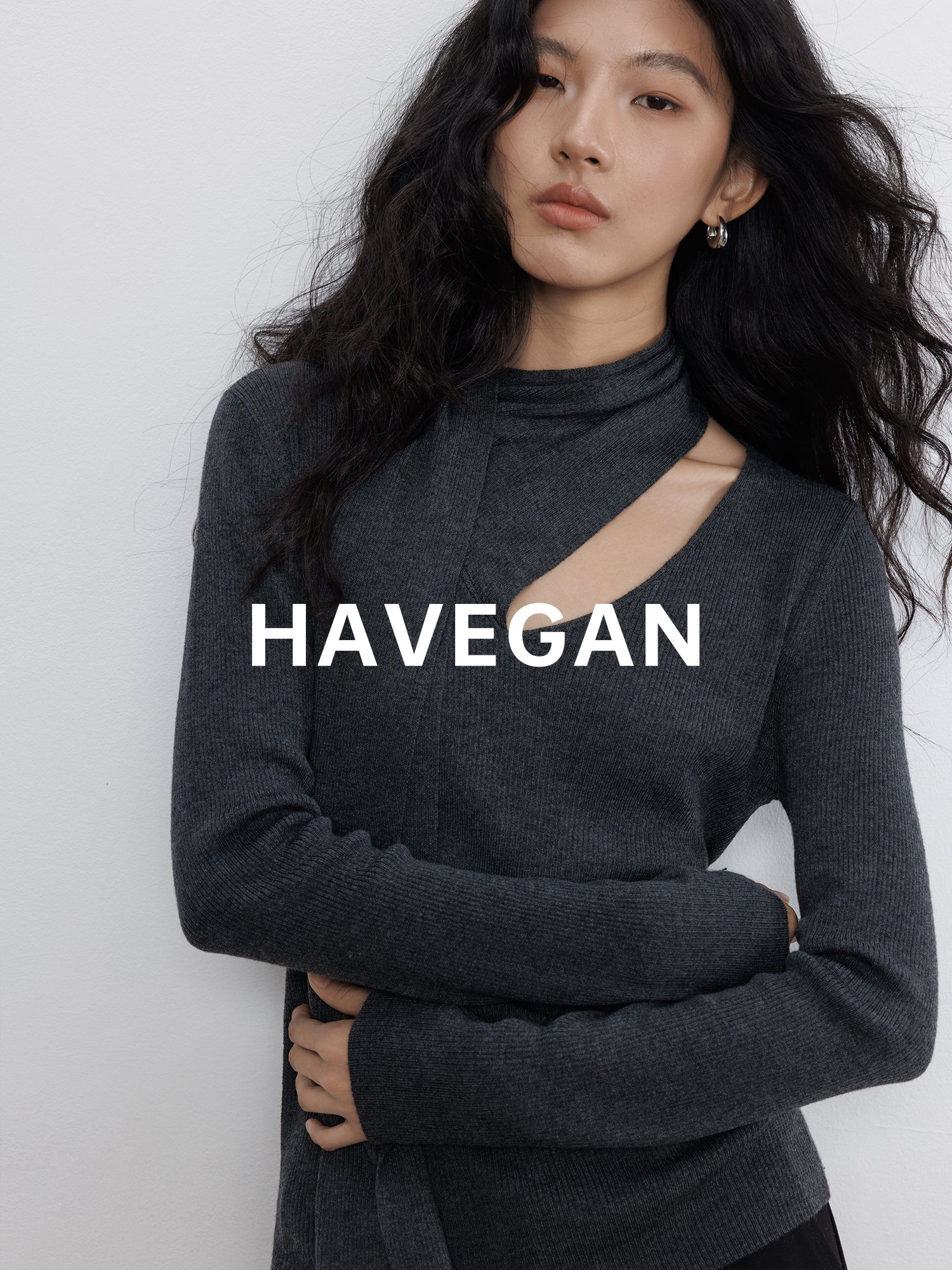 Halter-Neck Knit Tops_BDHL7784