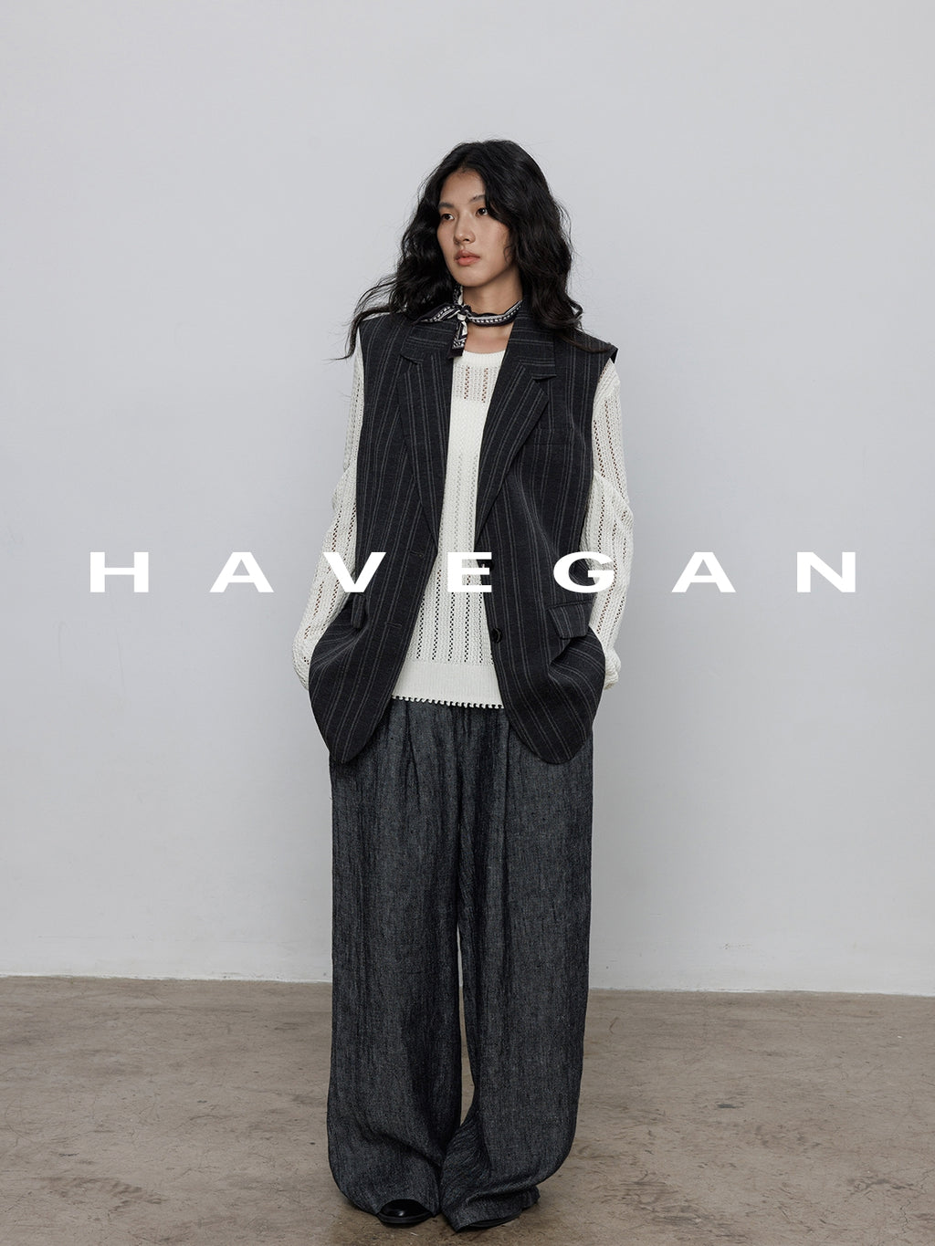 Striped Collared Mid-Length Gilet_BDHL7705