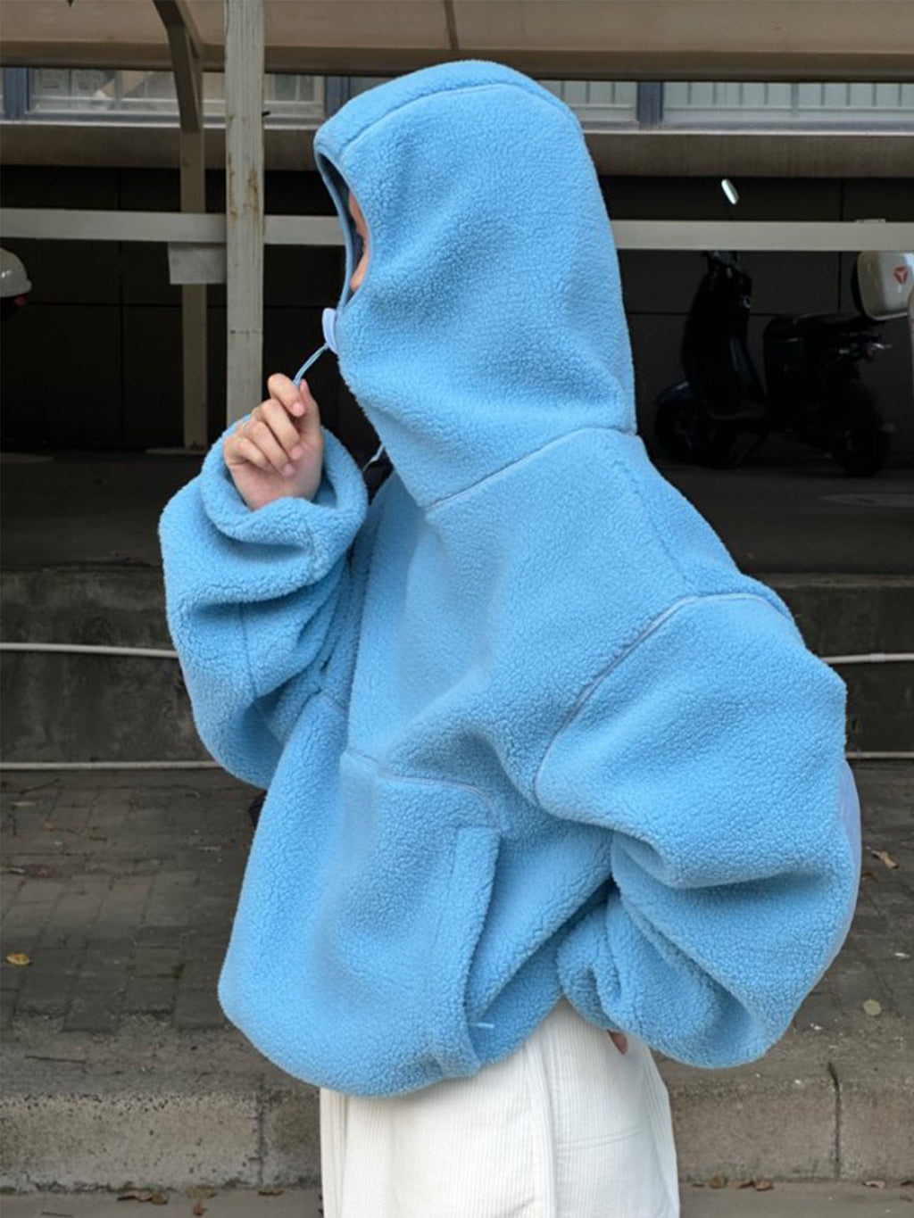 Thick Silhouette Hooded Fleece_BDHL7775