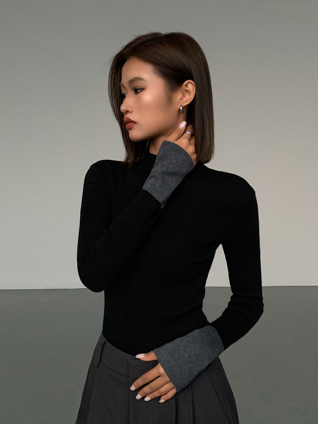 Color-Block Long-Sleeved Knit Tops_BDHL8026