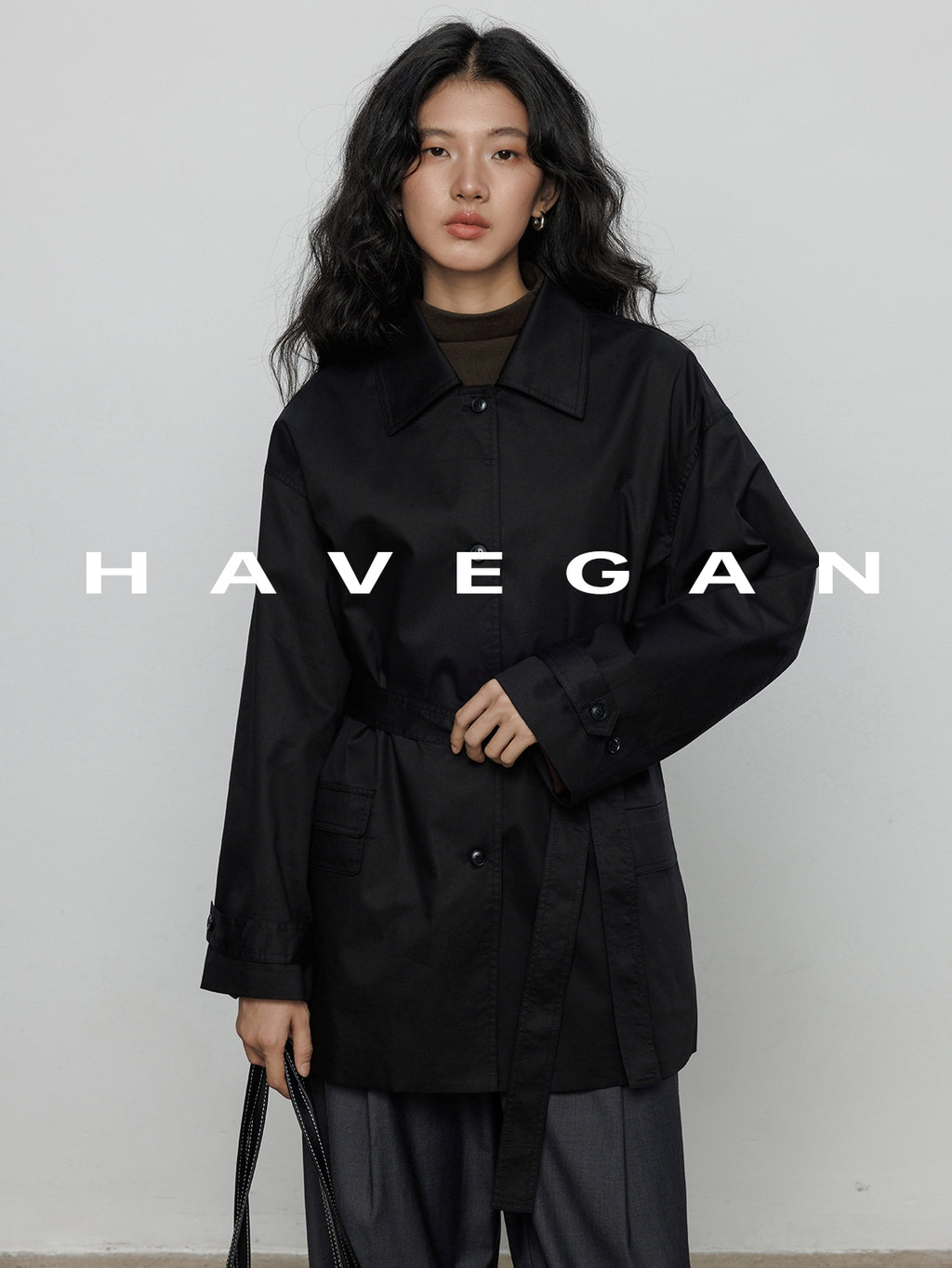 高領刺繡上衣_BDHL7894