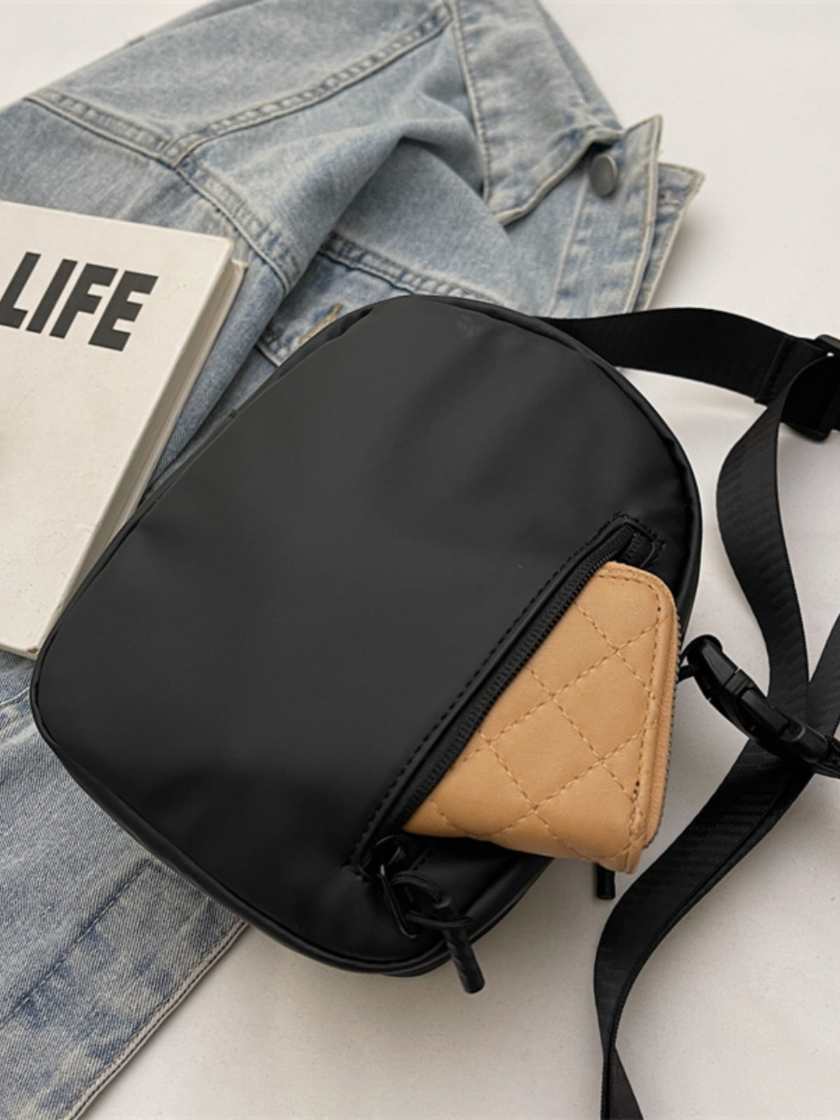 Vertical Small Square Bag_BDHL7435