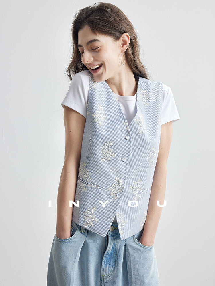 Embroidered V-Neck Vest_BDHL7106