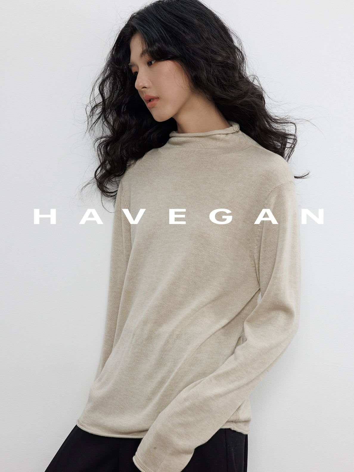 High-Neck Relaxed Tops_BDHL7899