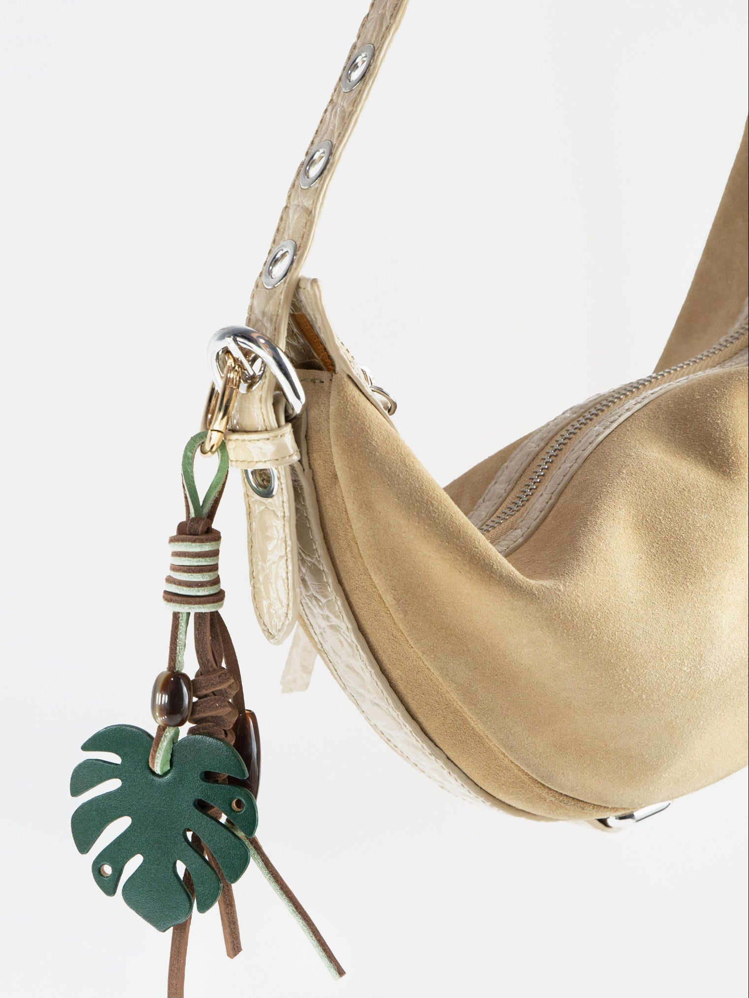 Monstera Leaf Leather Bag Charm_BDHL8429