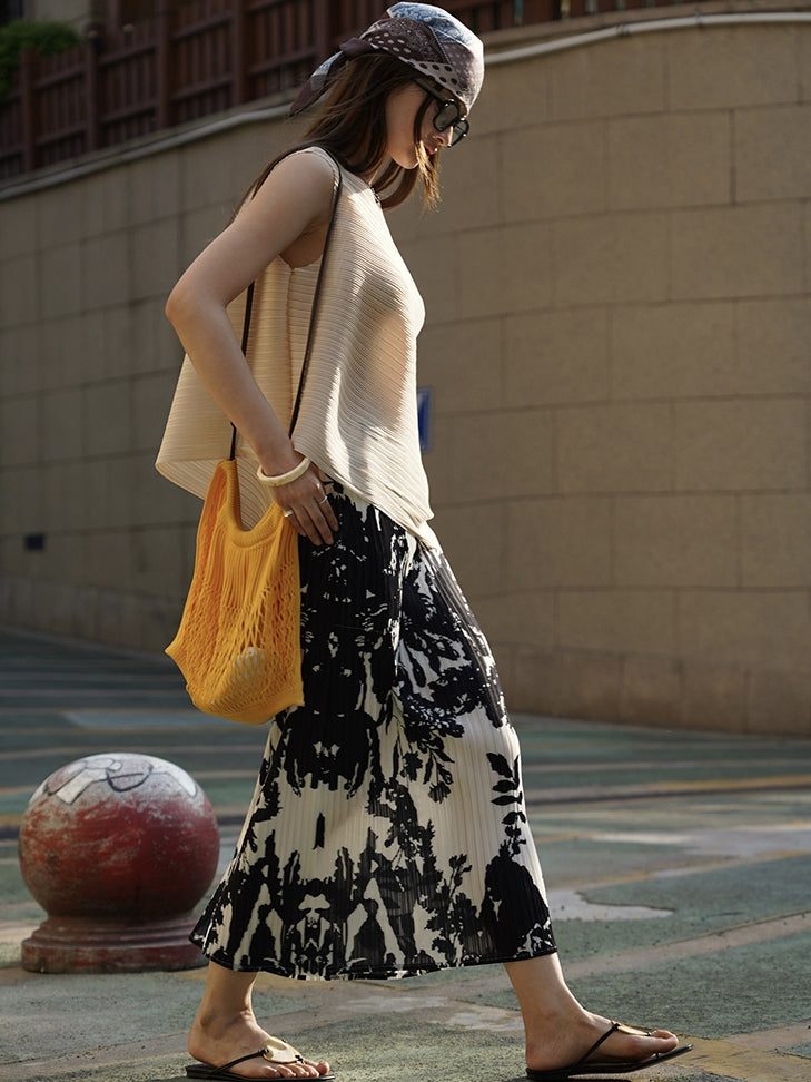 Monochrome Leaf Print Skirt_BDHL7629