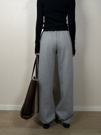 Velvet Straight Loose Sweatpants_BDHL6651