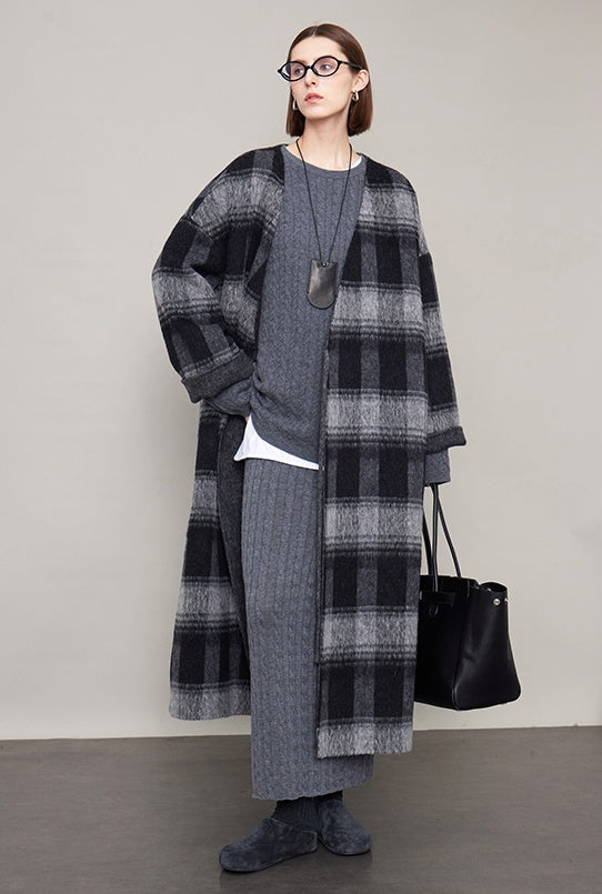 Plaid V-Neck Long Coat_BDHL6605