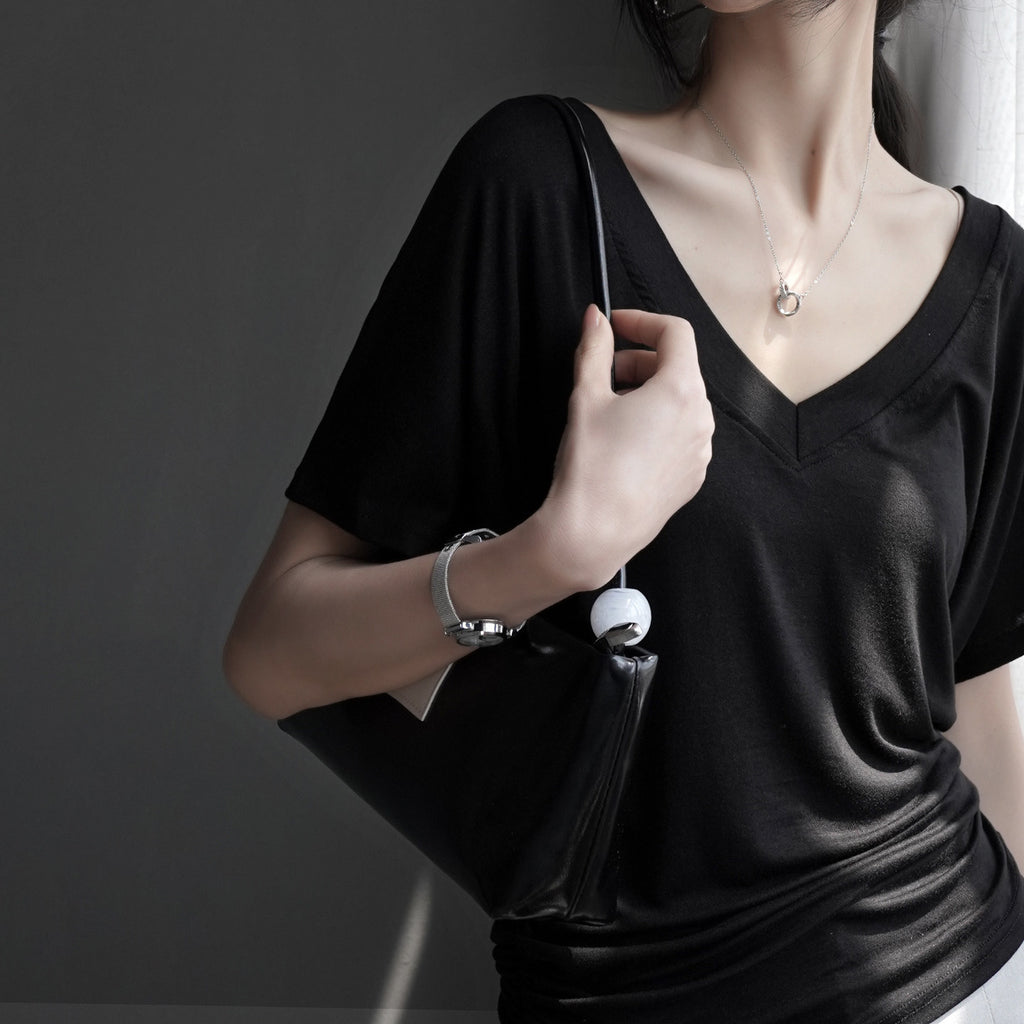 Draped Waist V-Neck Tee_BDHL8352