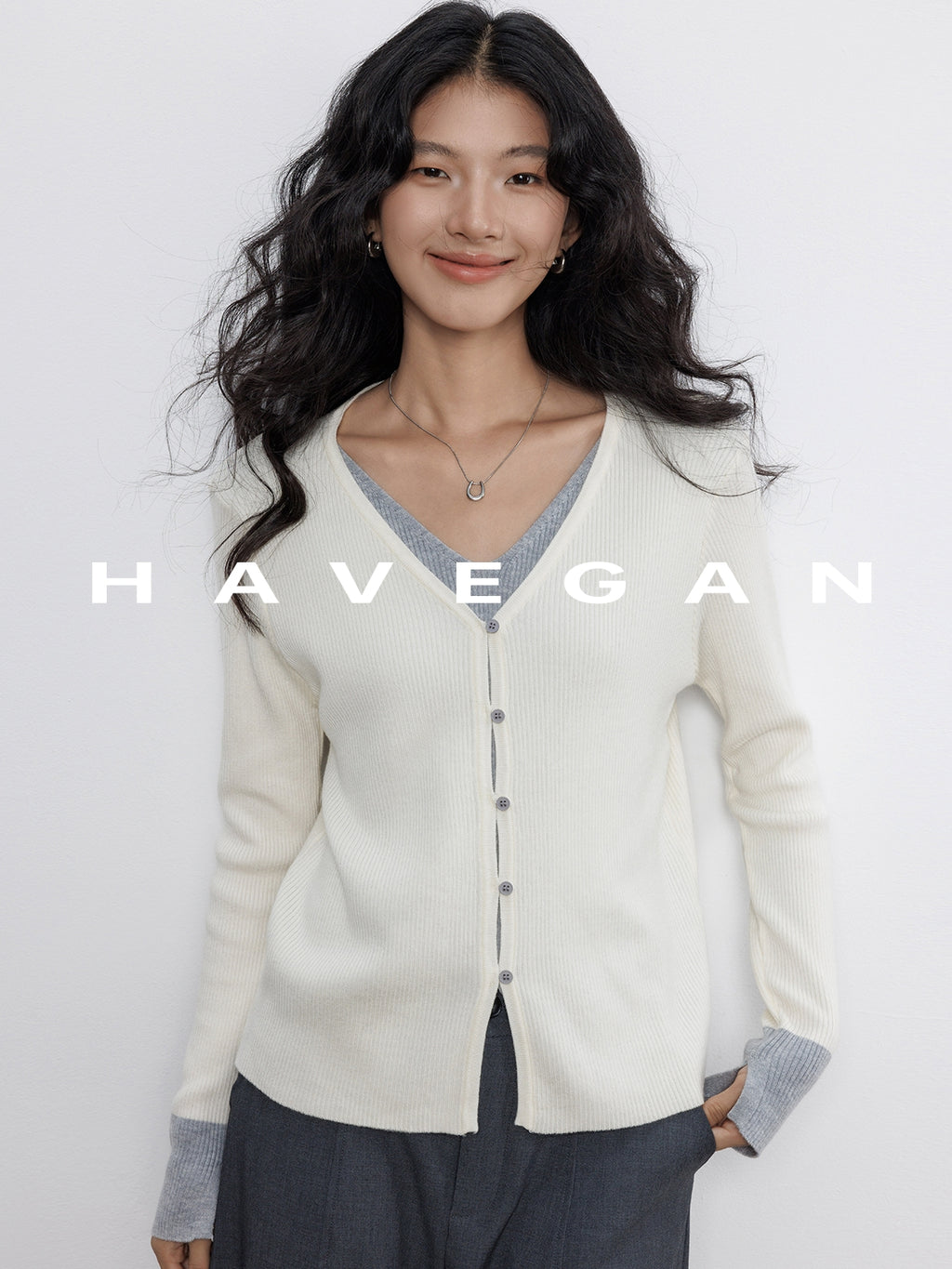 V-Neck Two-Piece Style Cardigan_BDHL7785