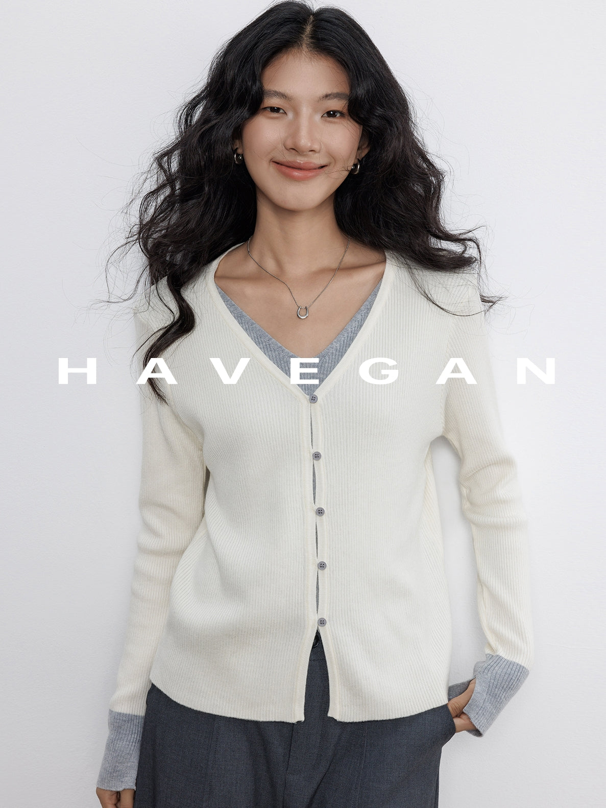 V-Neck Two-Piece Style Cardigan_BDHL7785