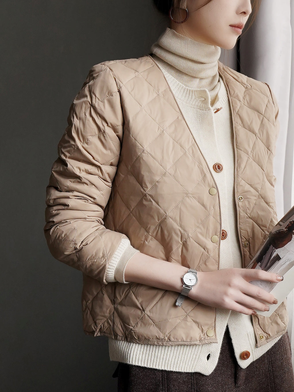 Lightweight V-Neck Down Jacket_BDHL8131