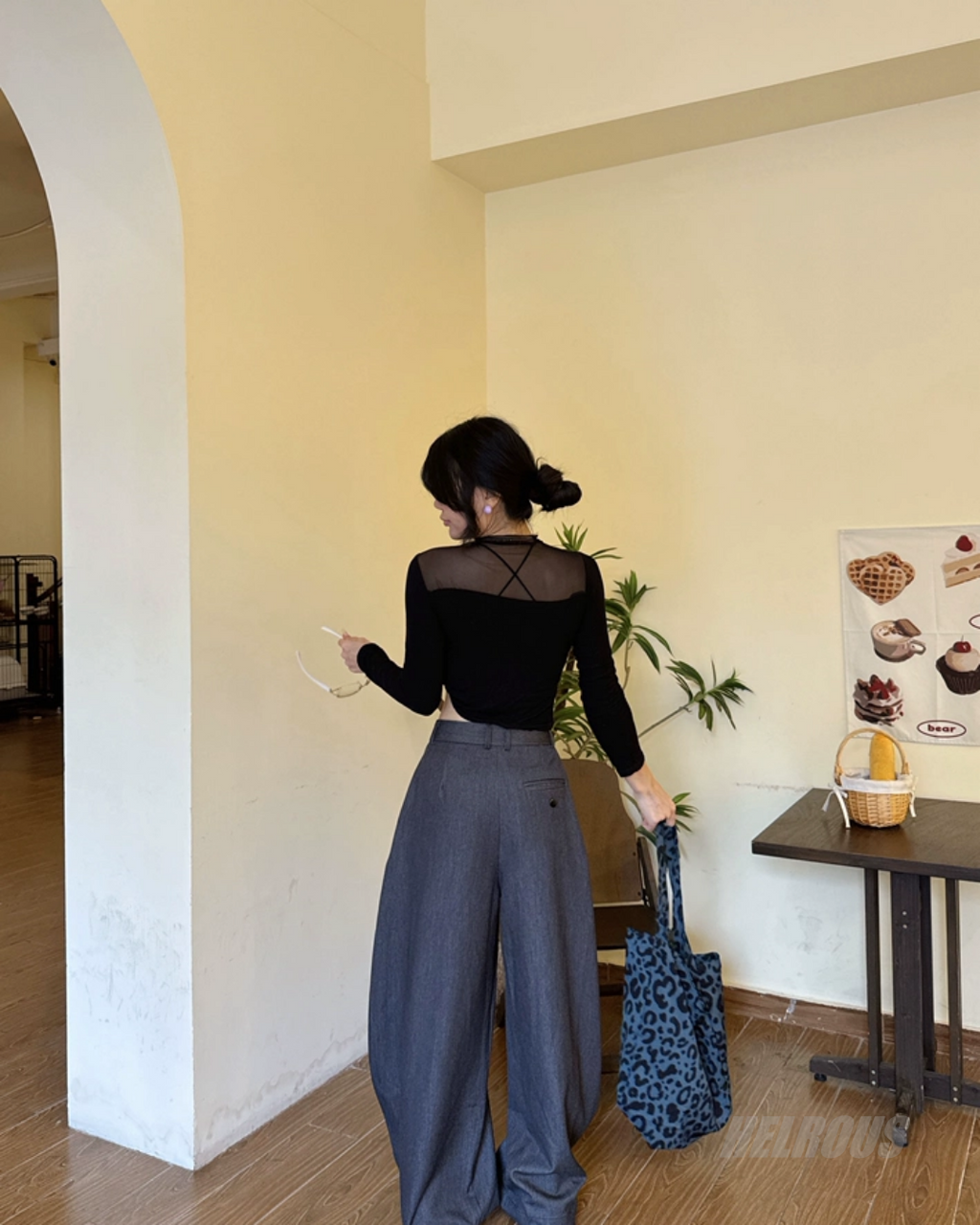 3D Patterned Silhouette Pants_BDHL7820