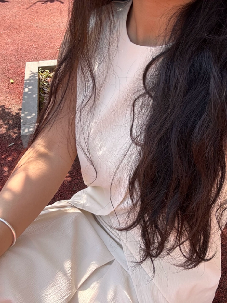 Sleeveless Tops And Pleated Skirt Set_BDHL7567