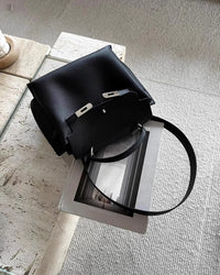 Structured Leather Shoulder Tote_BDHL7432