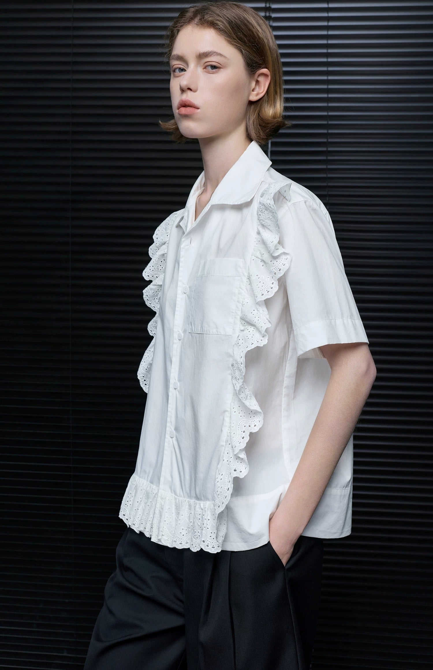 White Lace Trim Collar Shirt_BDHL8273
