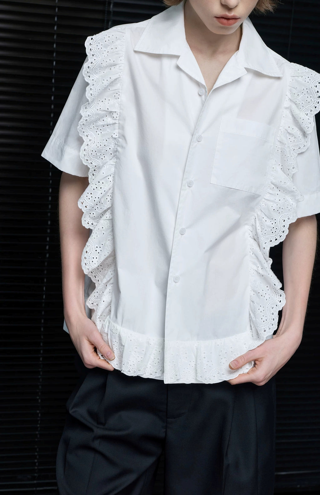 White Lace Trim Collar Shirt_BDHL8273