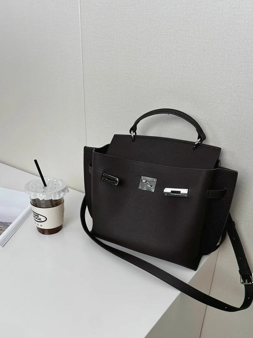 Structured Leather Shoulder Tote_BDHL7432
